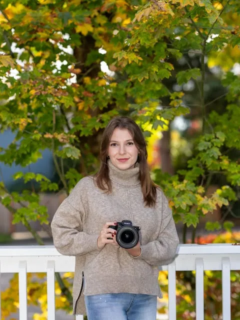 Vlada with her camera